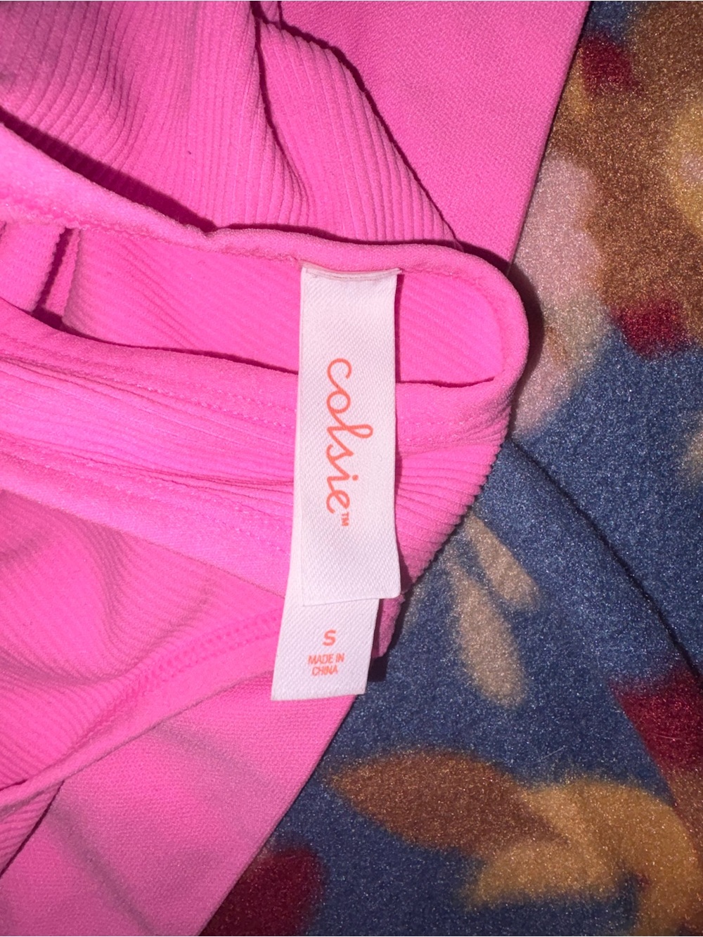 Colsie Ribbed Sports Bra - Picture 3 of 3